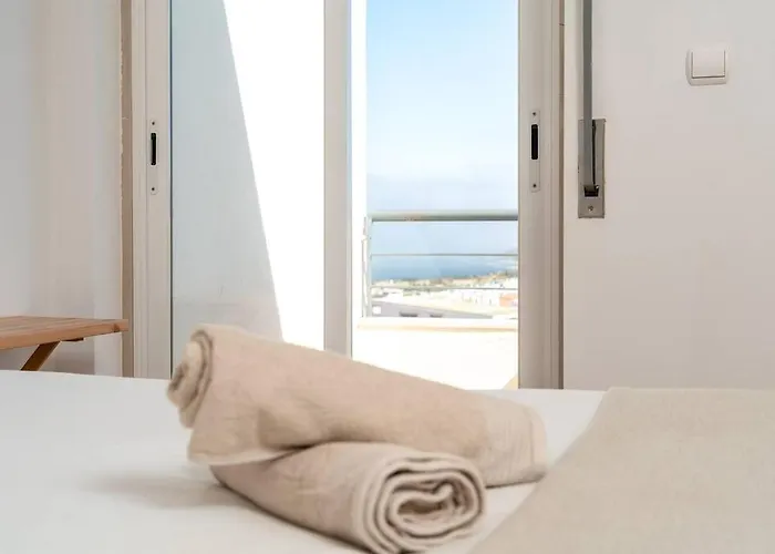 Апартаменты Maybe The View In Portugal! Jacuzzi - Gym - Game *