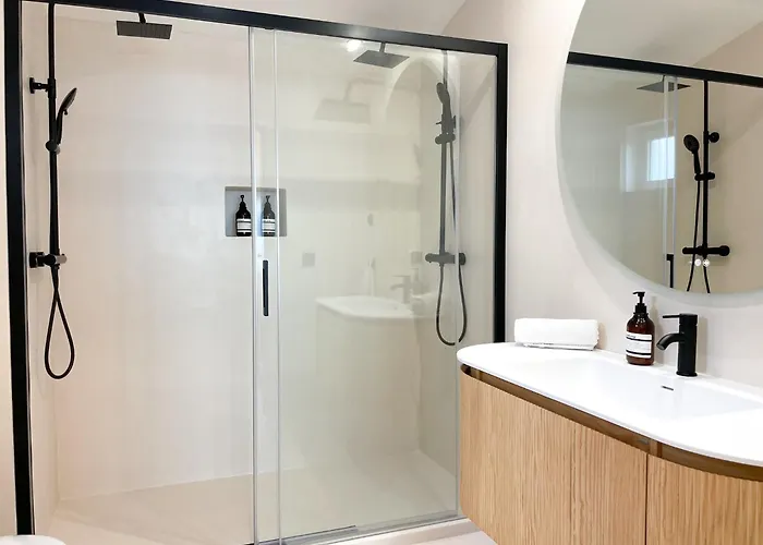 Maybe The View In Portugal! Jacuzzi - Gym - Game Апартаменты