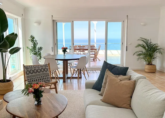 Maybe The View In Portugal! Jacuzzi - Gym - Game Апартаменты